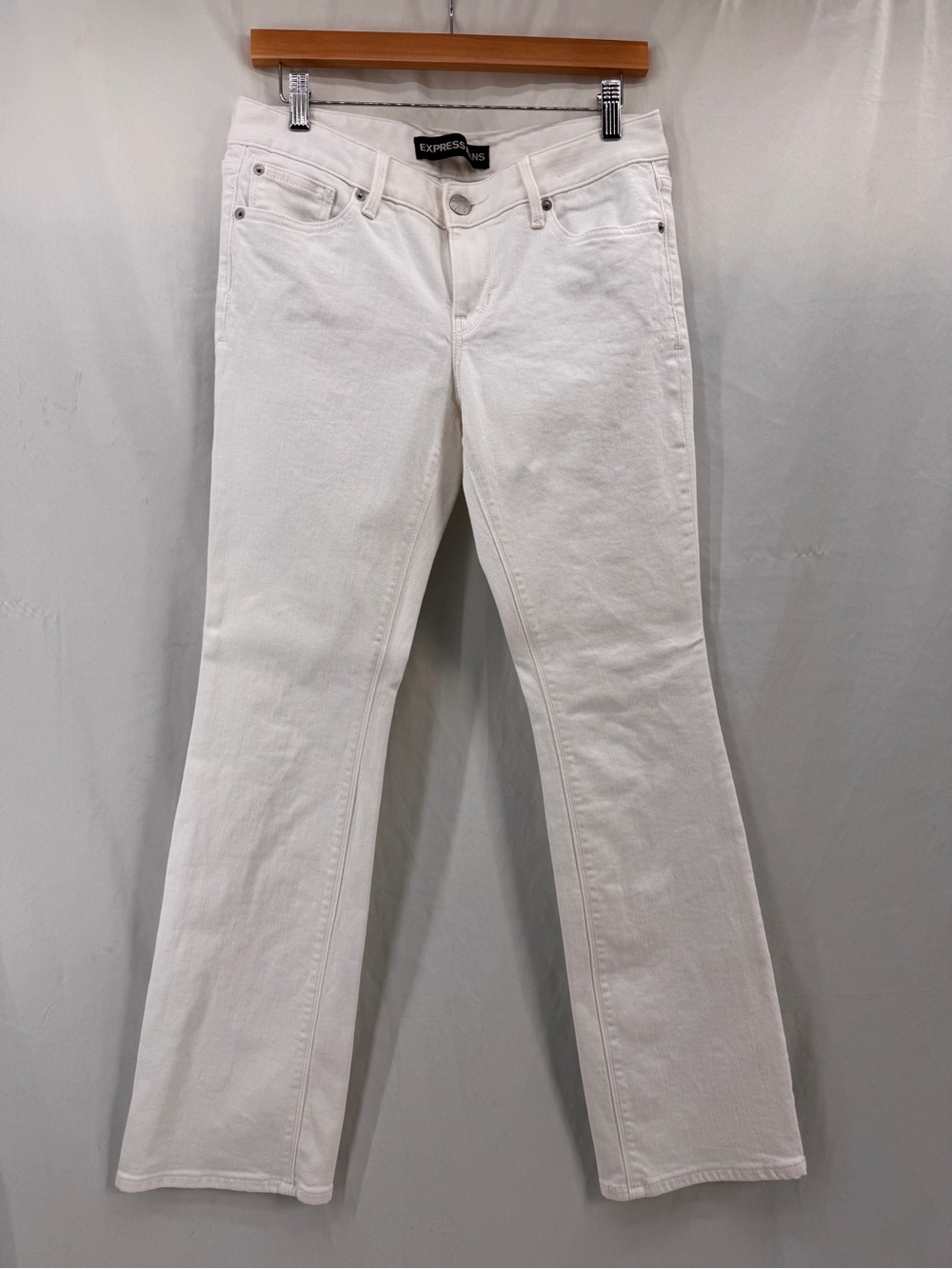 Express Jeans Barely Boot Low Rise Size 8 Short White Denim Coastal Y2K Revival